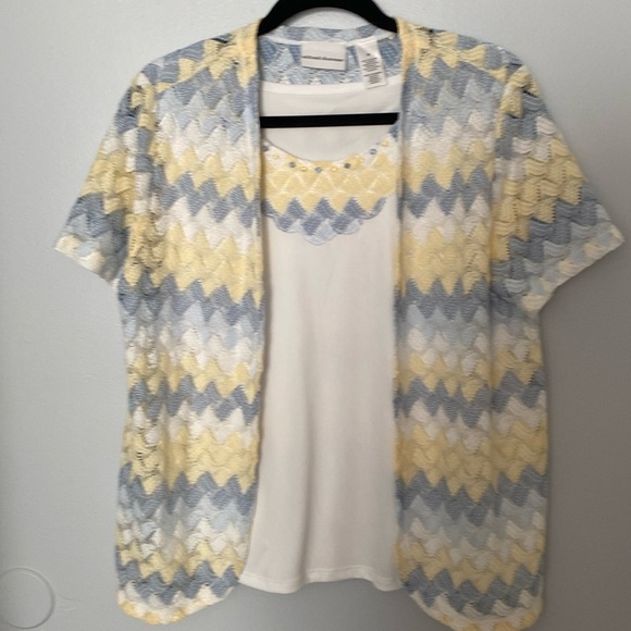 Alfred Dunner Twin Set Tank and Cardigan with Short Sleeves Size Medium Like New - Picture 1 of 7